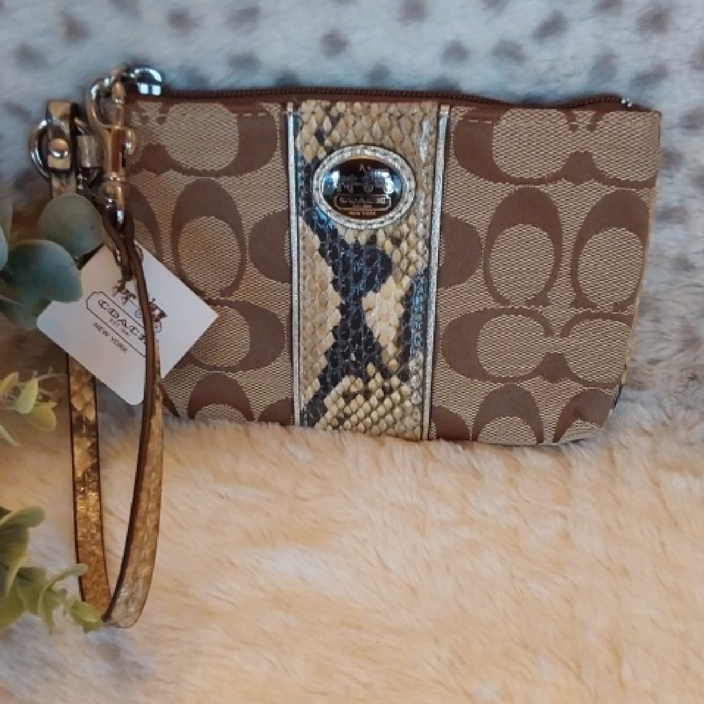 Coach Limited Edition Signature Collection Python Canvas Wrislet - Picture 4 of 11